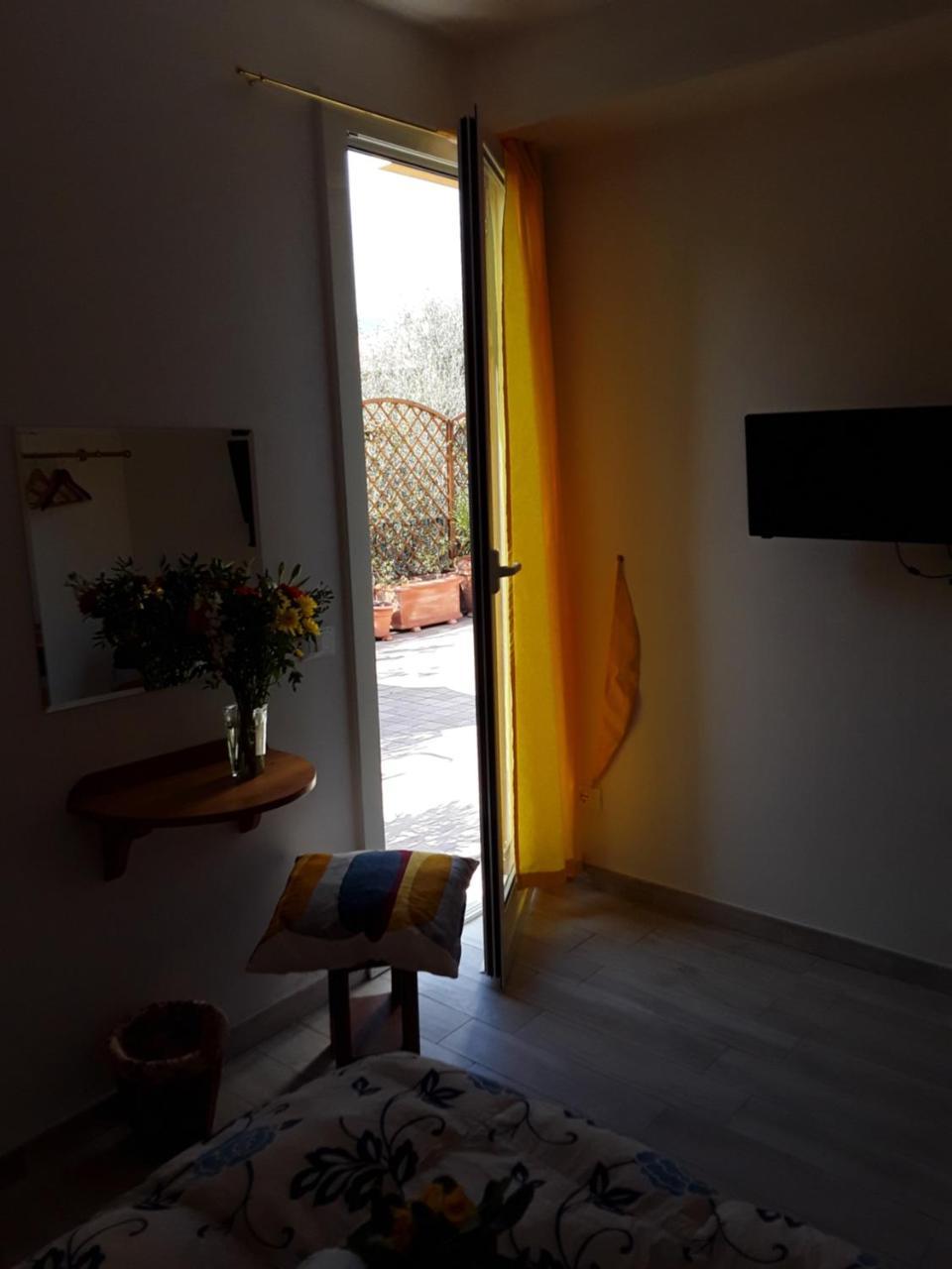 La Casetta Di Giuci 因佩里亚 外观 照片